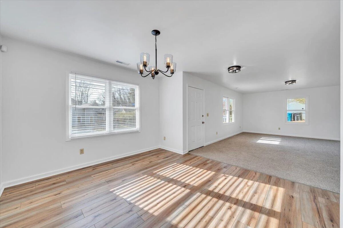 915 Loudon AVE - Photo 10