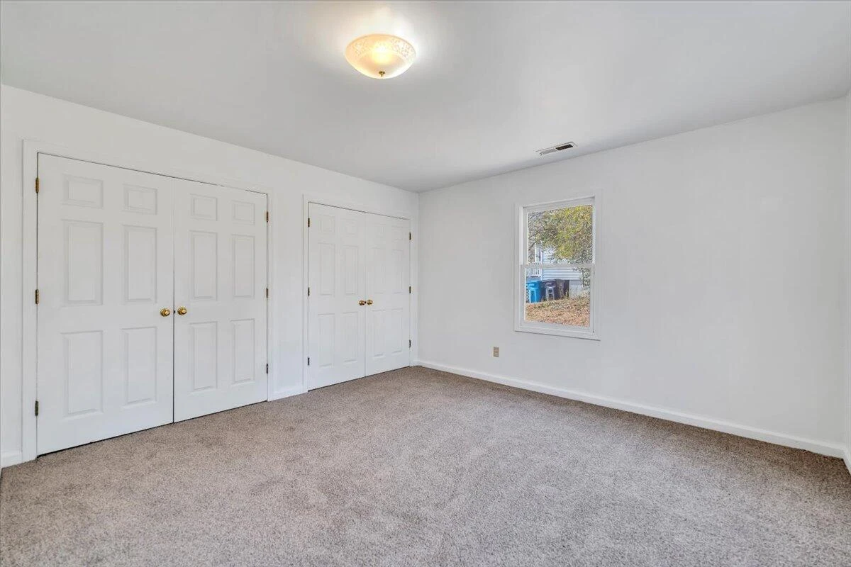 915 Loudon AVE - Photo 20