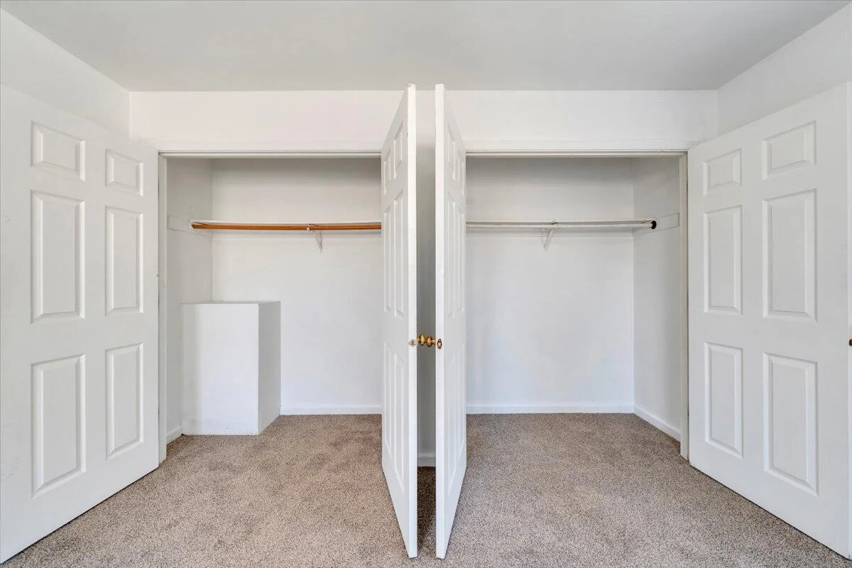 915 Loudon AVE - Photo 22