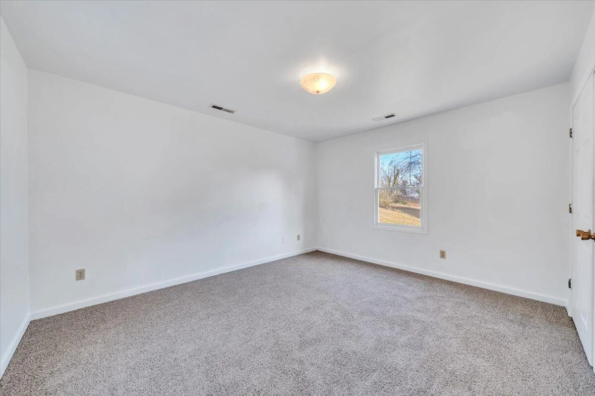915 Loudon AVE - Photo 23
