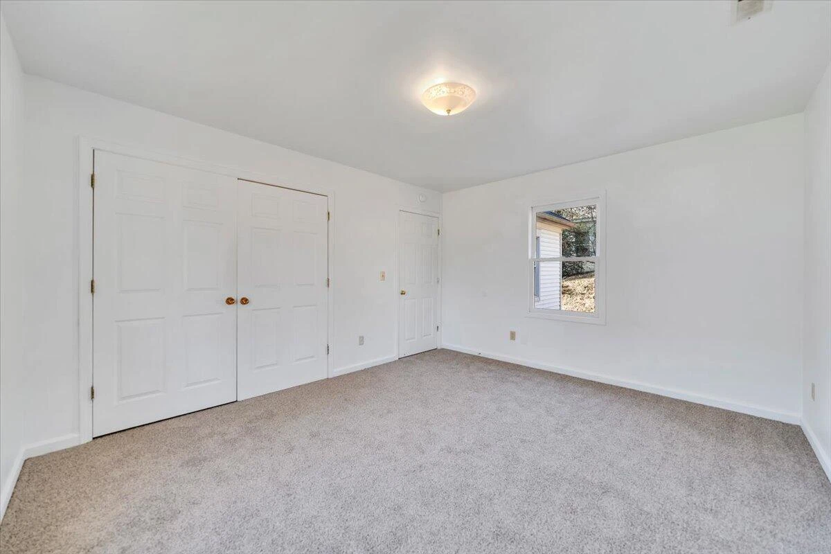 915 Loudon AVE - Photo 25
