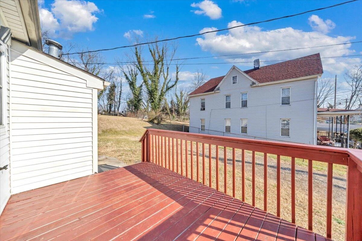 915 Loudon AVE - Photo 36