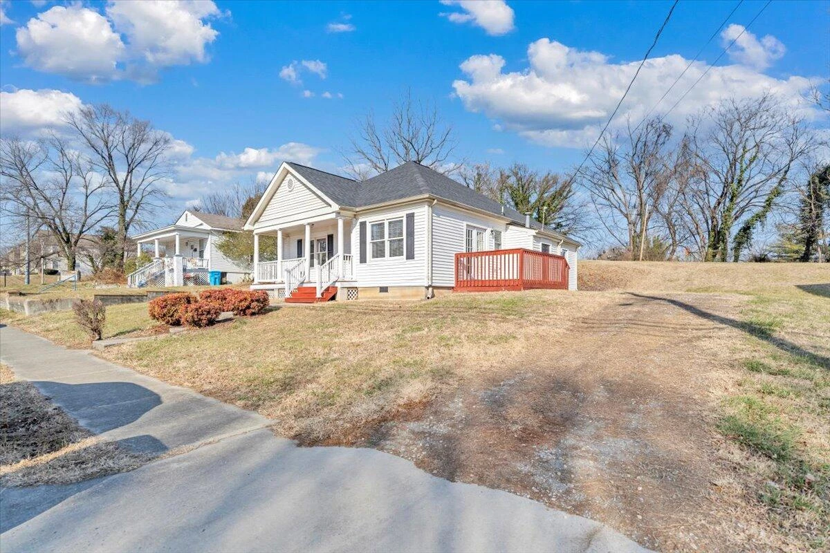 915 Loudon AVE - Photo 39