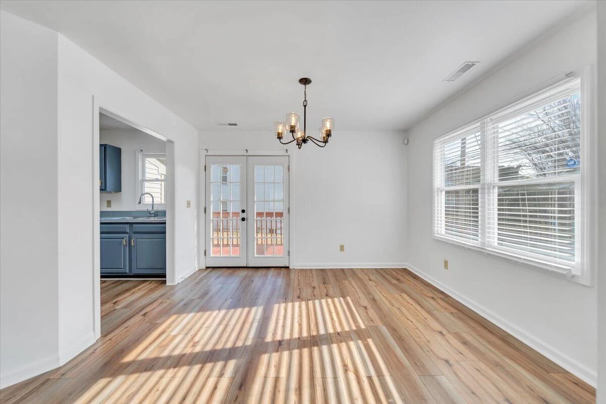 915 Loudon AVE - Photo 8