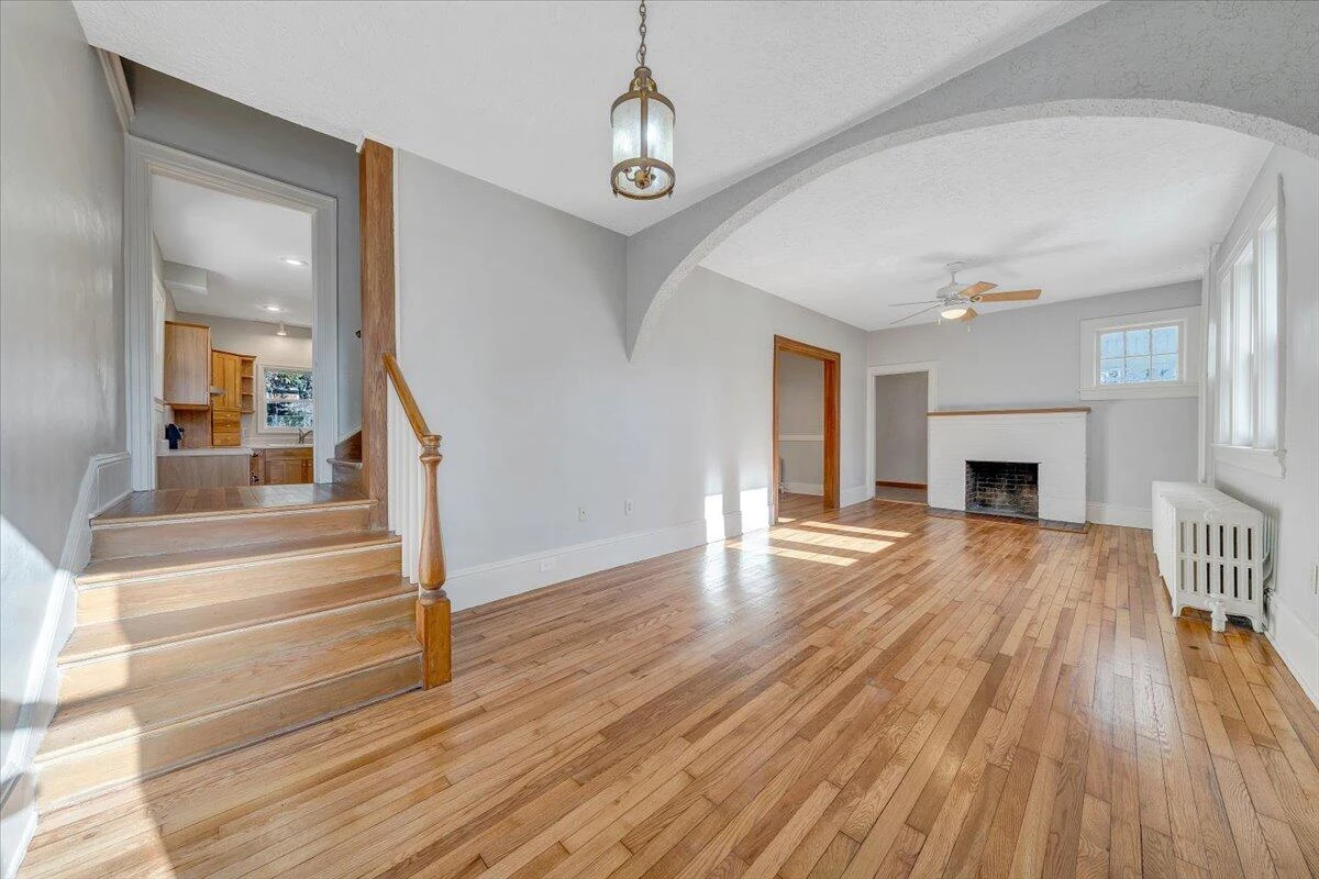 1601 Bluemont AVE - Photo 2