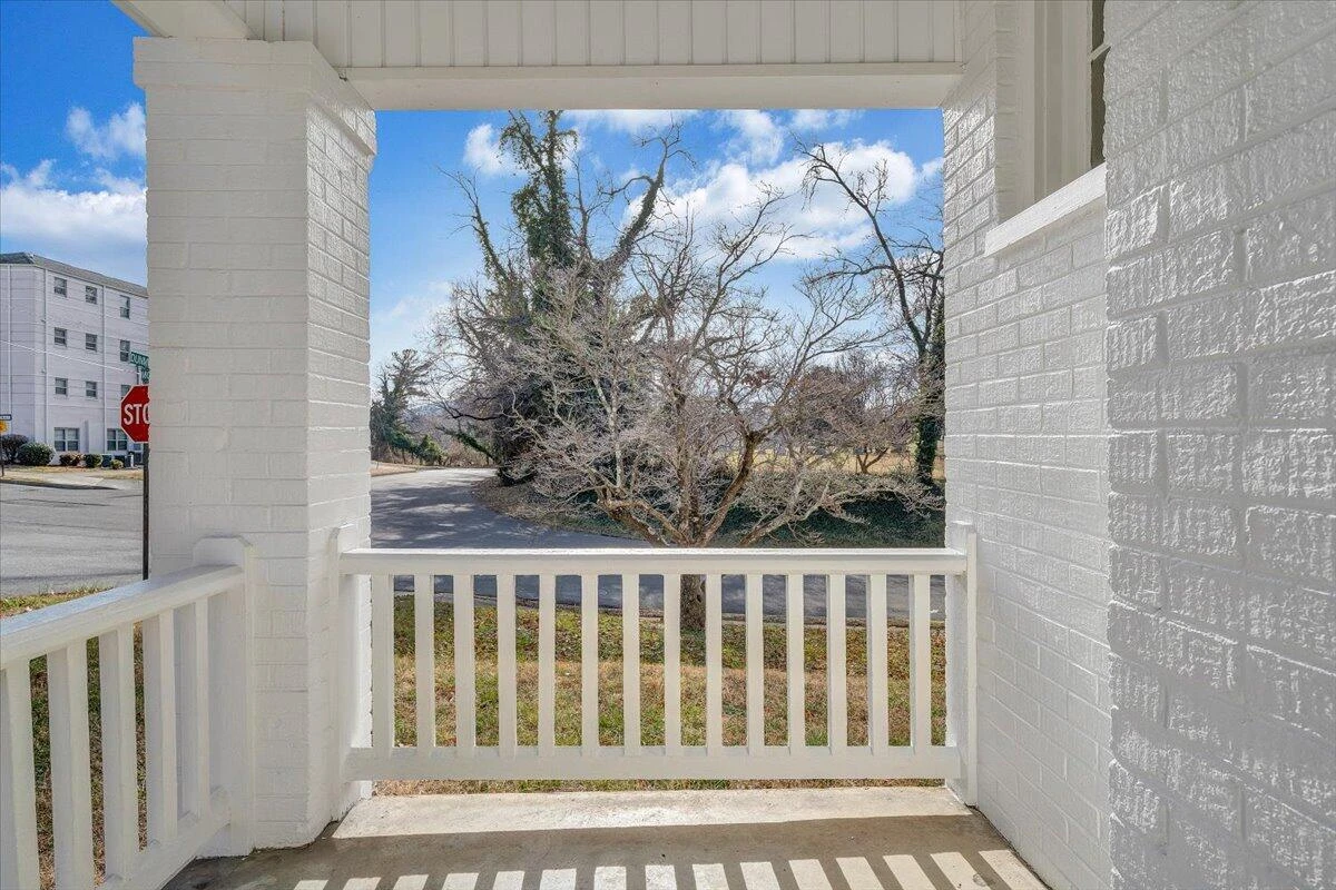 1601 Bluemont AVE - Photo 39