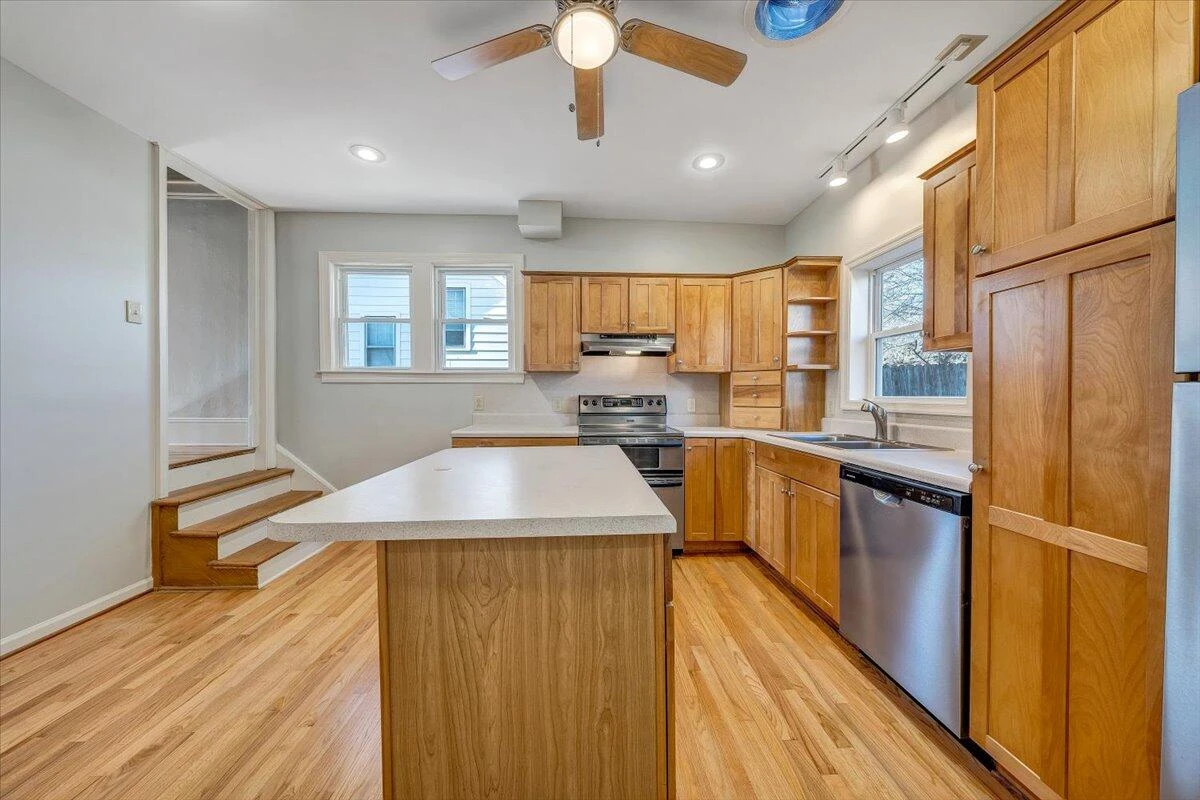 1601 Bluemont AVE - Photo 7