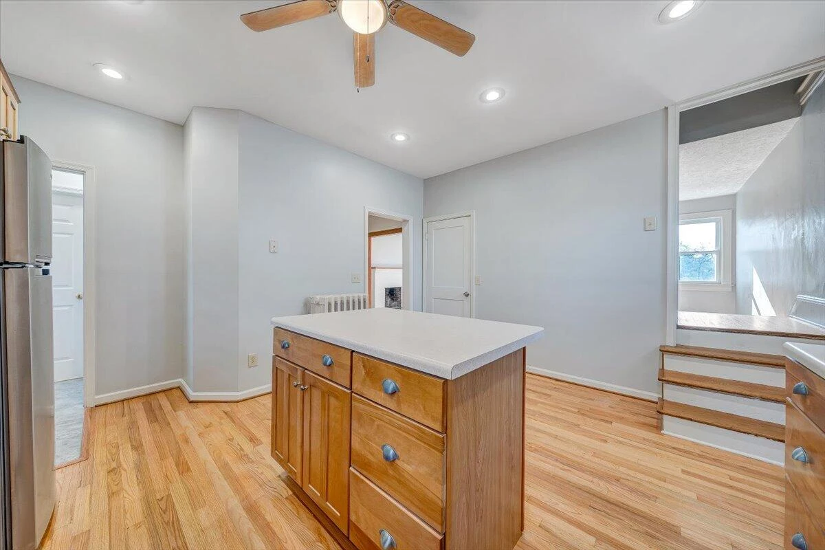1601 Bluemont AVE - Photo 8