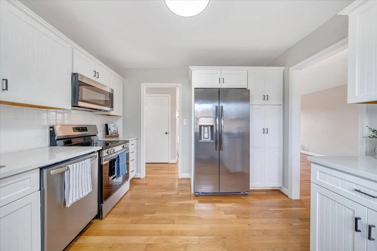 2903 Creekwood DR - Photo 14