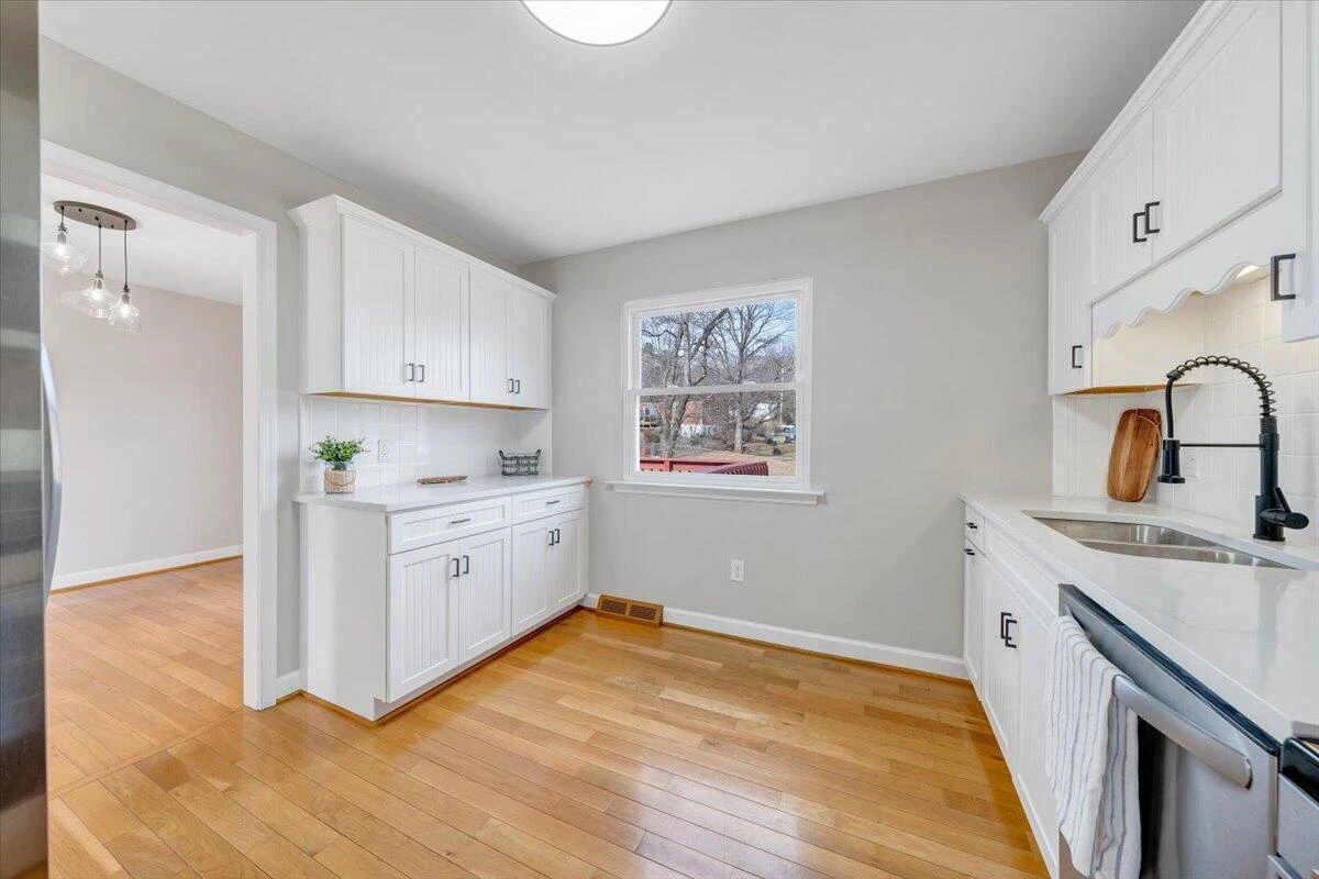 2903 Creekwood DR - Photo 16