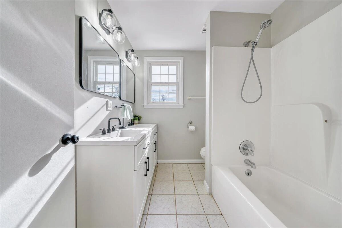 2903 Creekwood DR - Photo 29