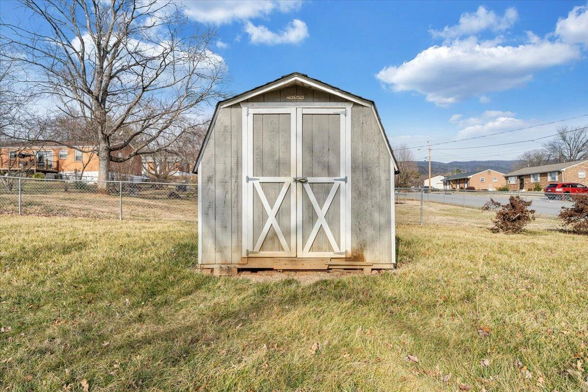 2903 Creekwood DR - Photo 34