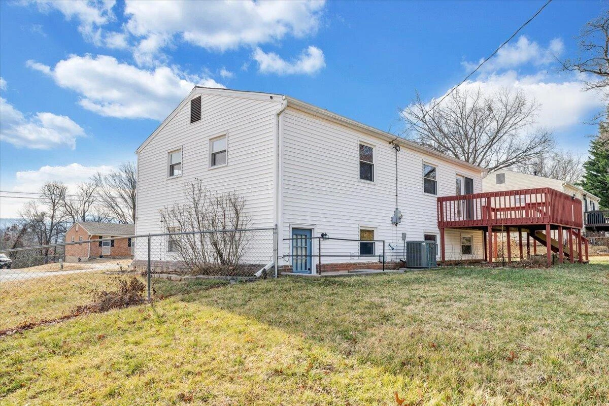 2903 Creekwood DR - Photo 35