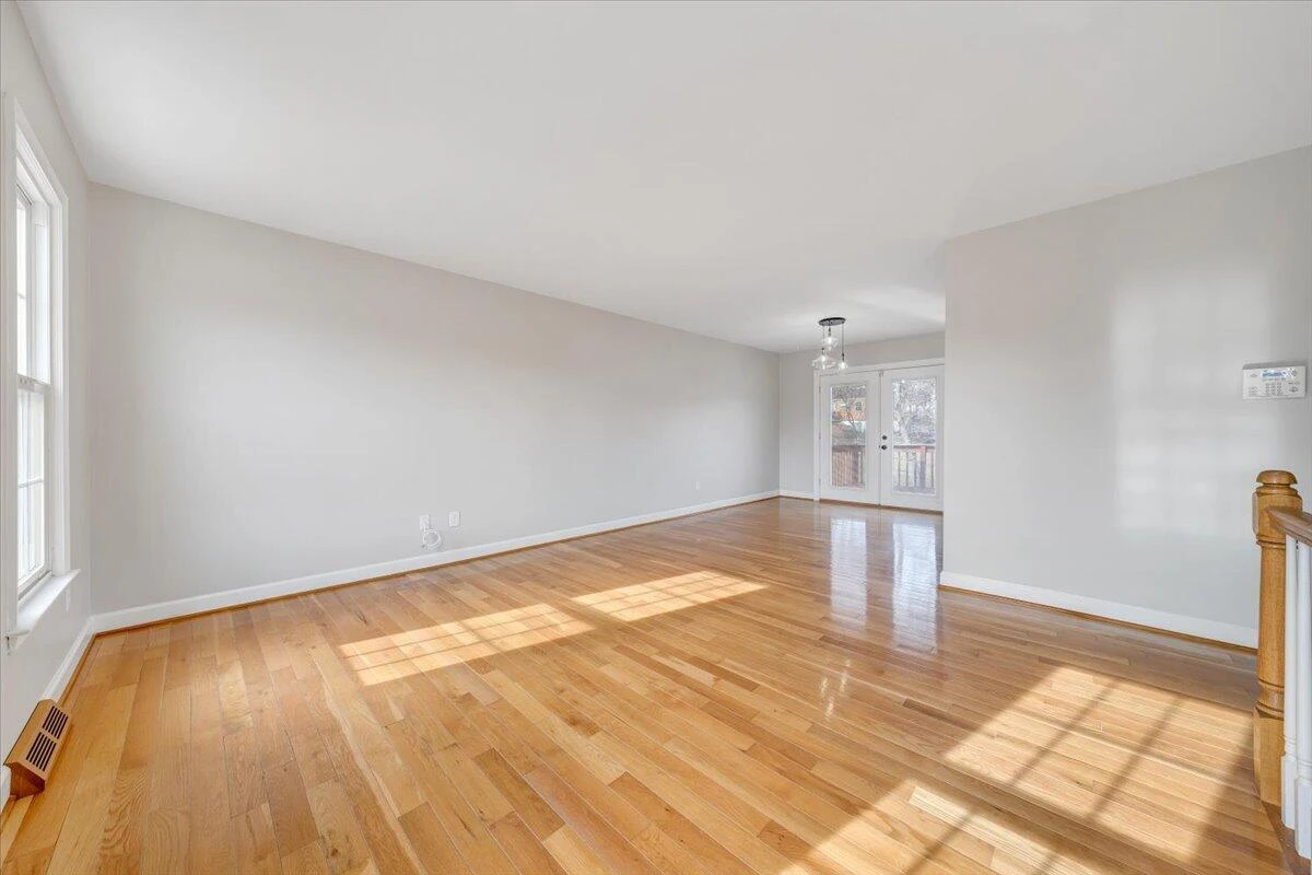 2903 Creekwood DR - Photo 7
