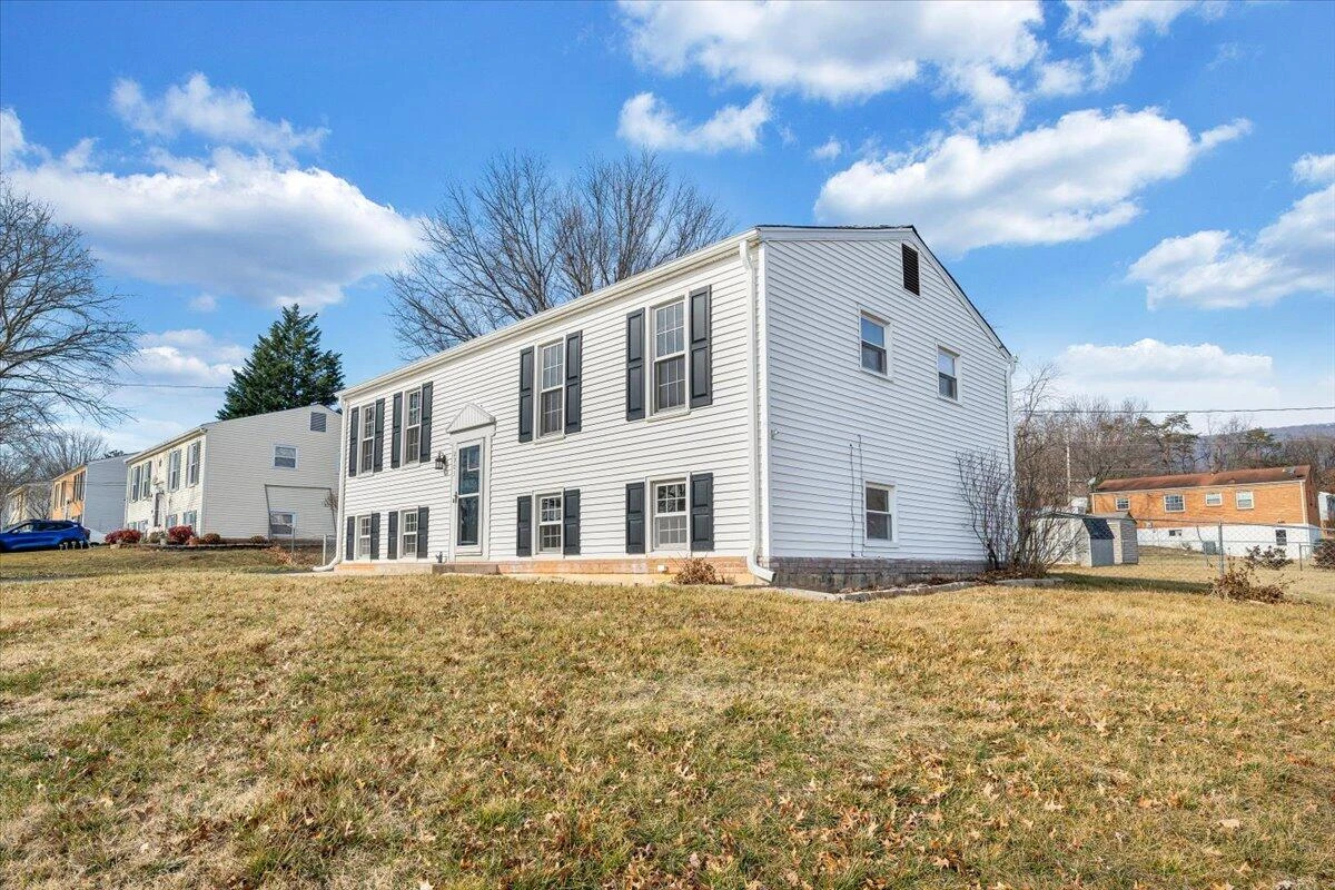 2903 Creekwood DR - Photo 45