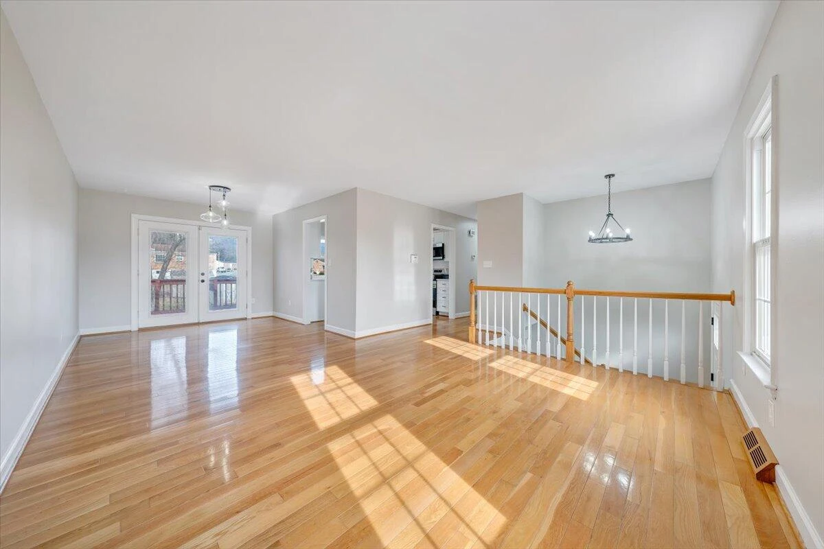 2903 Creekwood DR - Photo 8