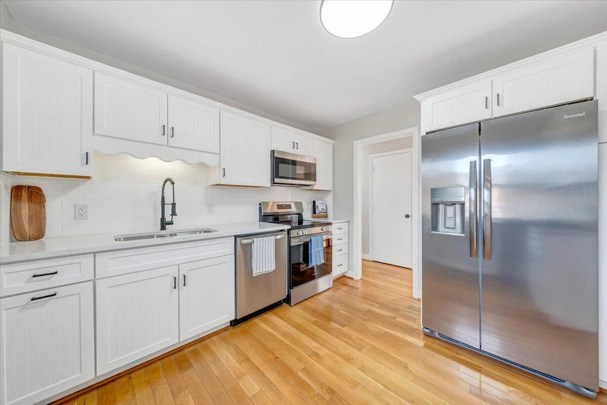 2903 Creekwood DR - Photo 12