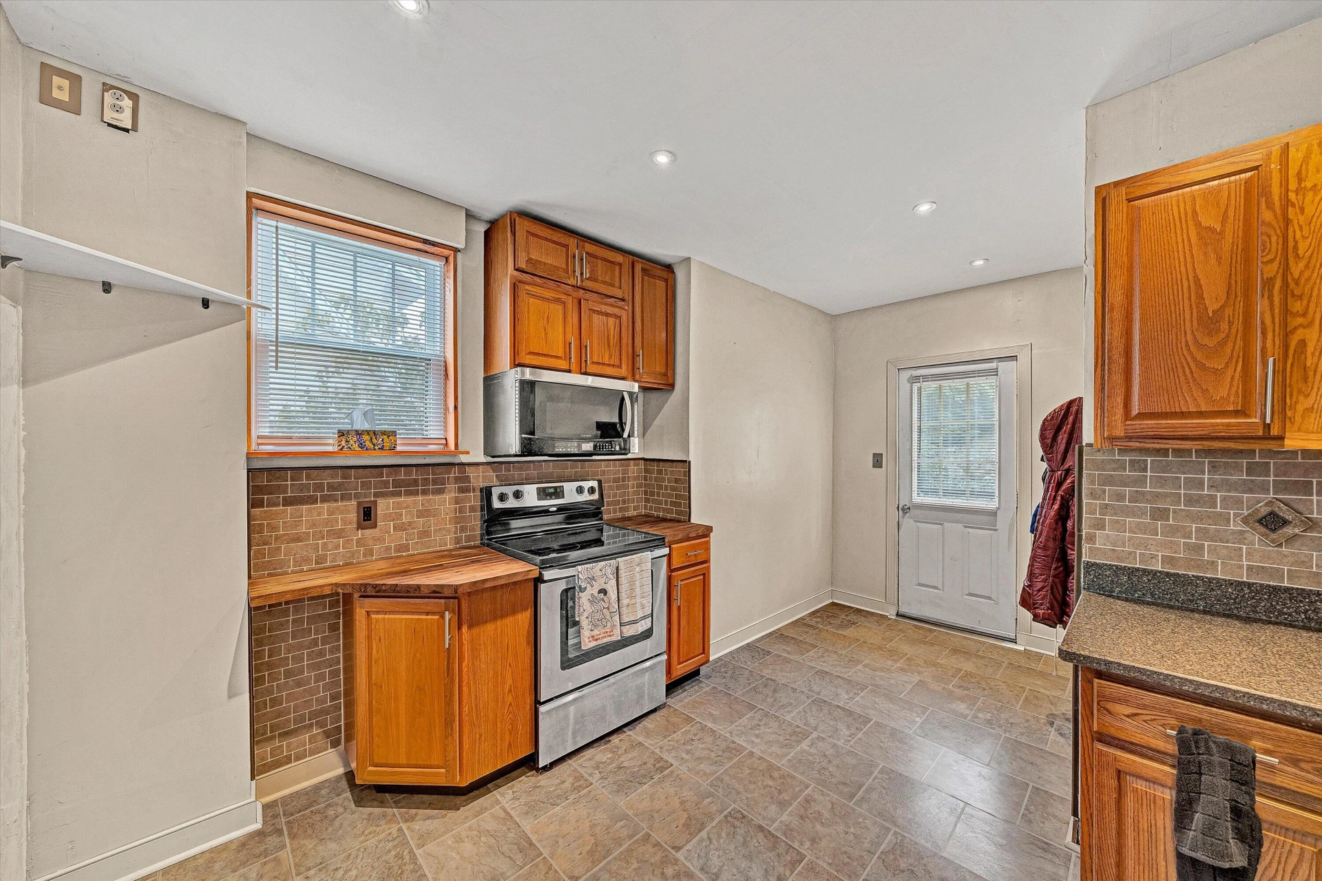 1818 Kenwood BLVD - Photo 13