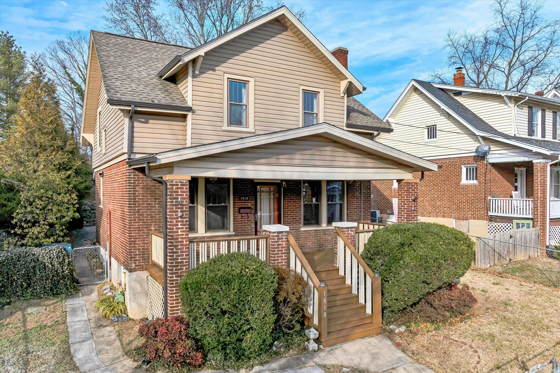 1818 Kenwood BLVD - Photo 2