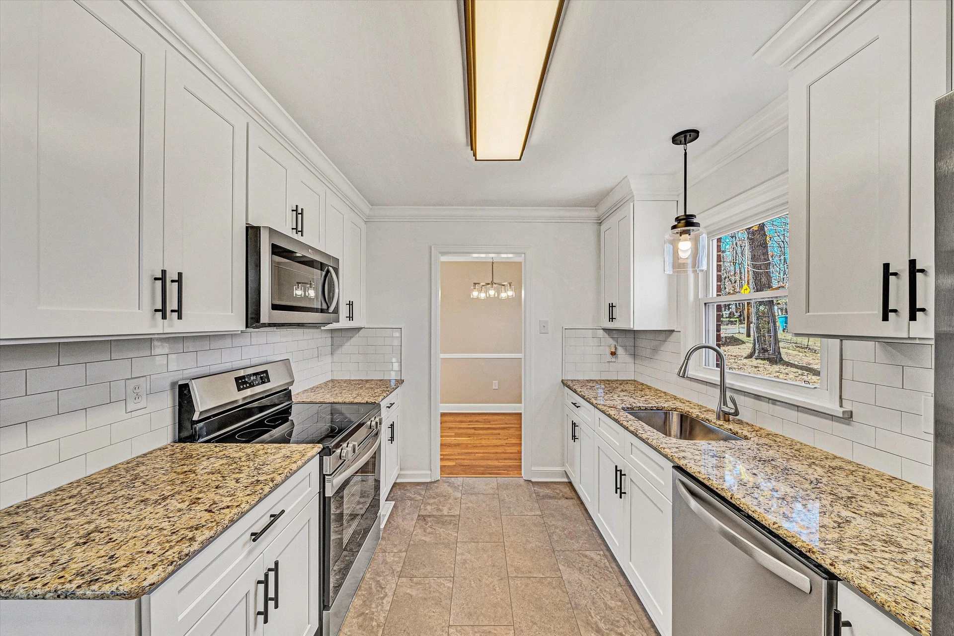 2715 Creston AVE - Photo 11