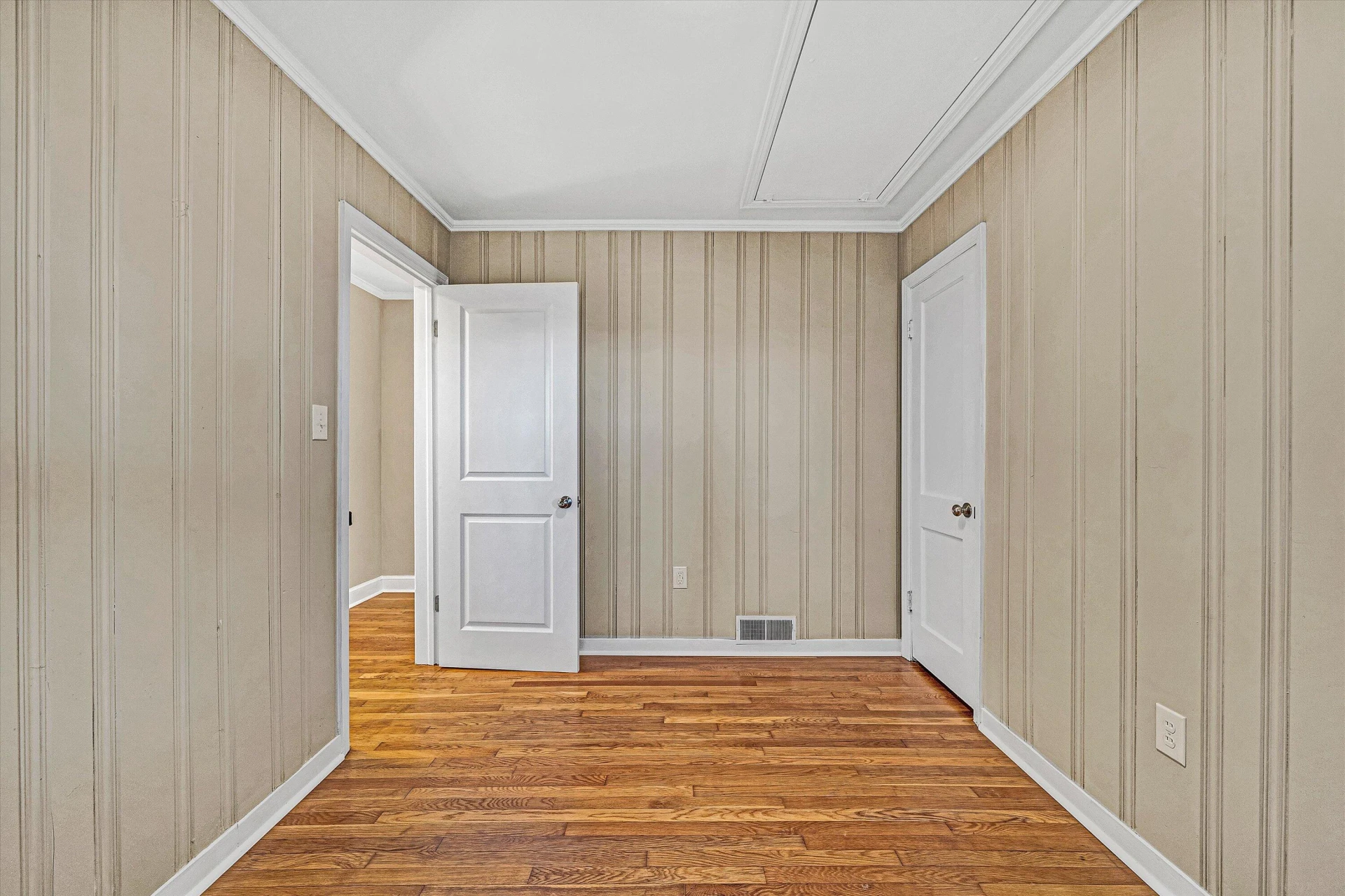 2715 Creston AVE - Photo 13