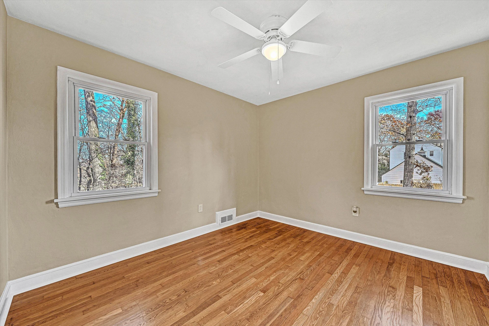 2715 Creston AVE - Photo 17