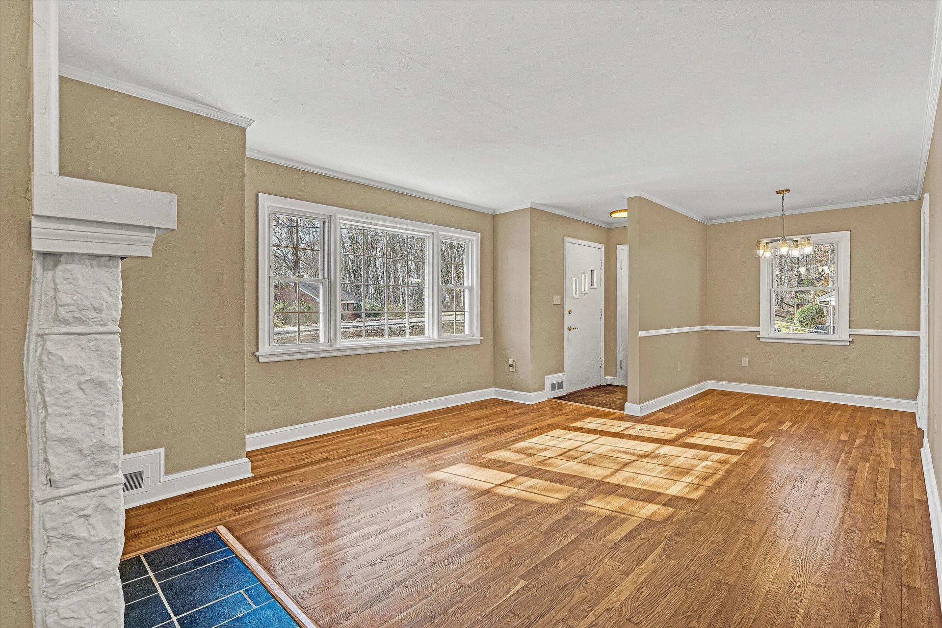 2715 Creston AVE - Photo 7