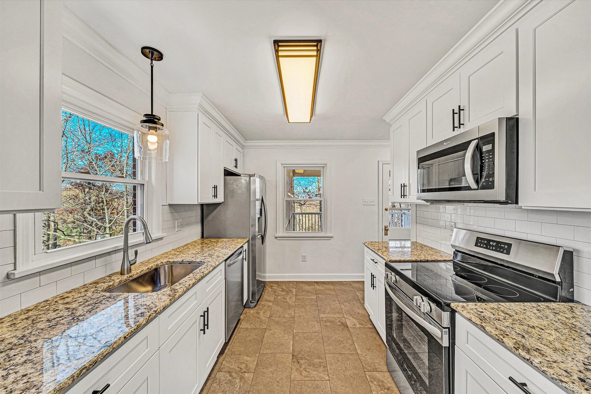2715 Creston AVE - Photo 9
