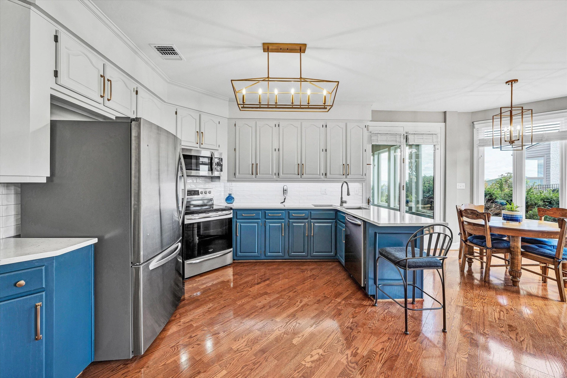 5014 Hunting Hills SQ - Photo 2
