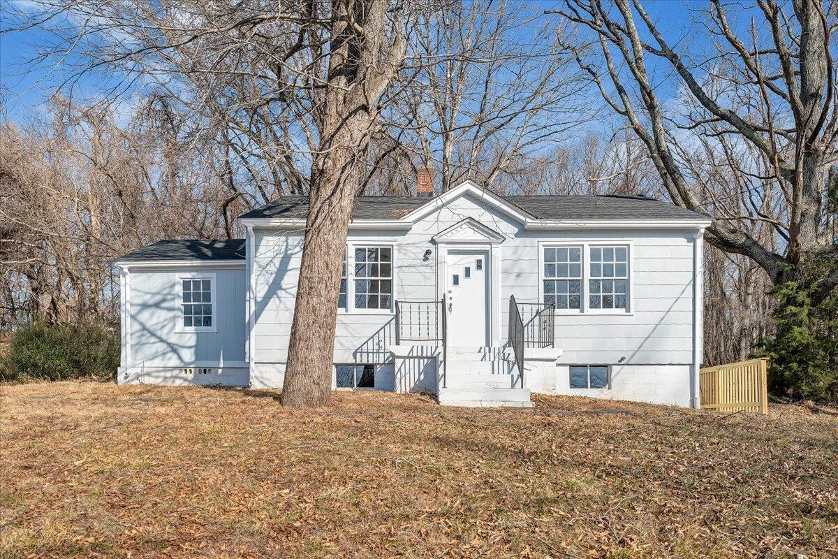 935 Myrtle RD
