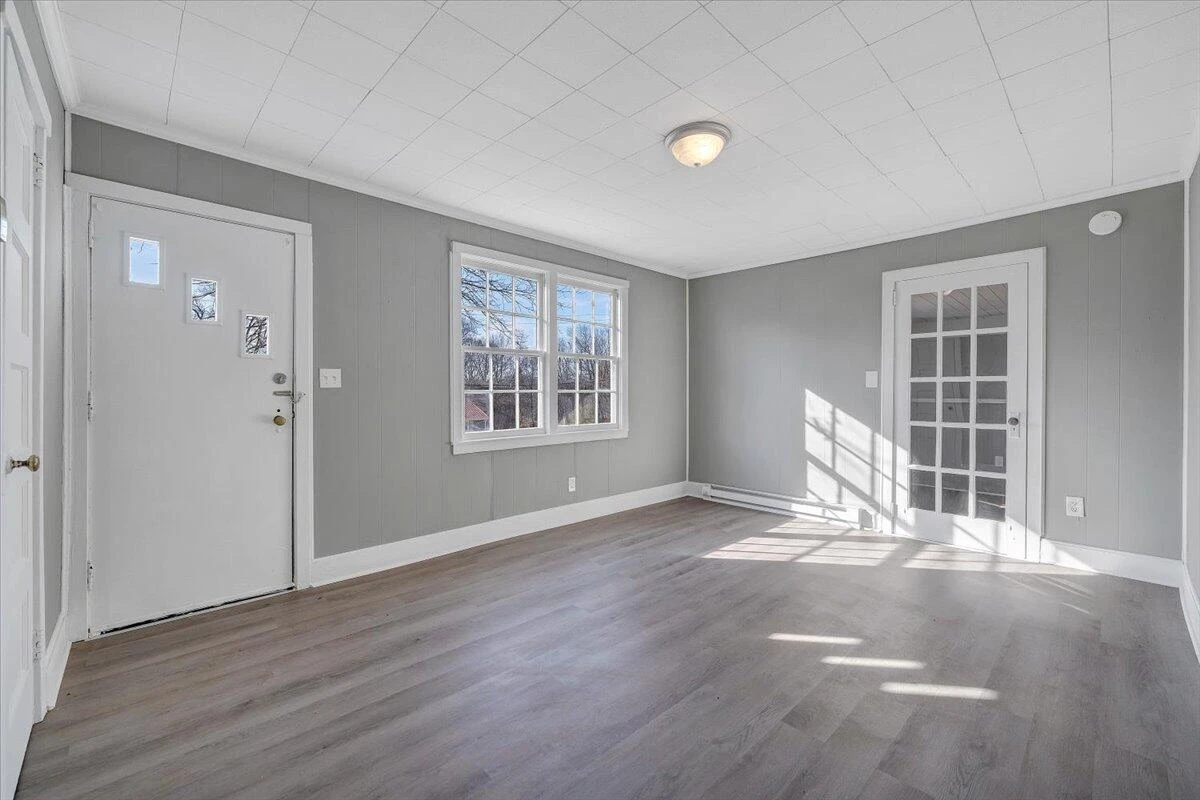 935 Myrtle RD - Photo 3