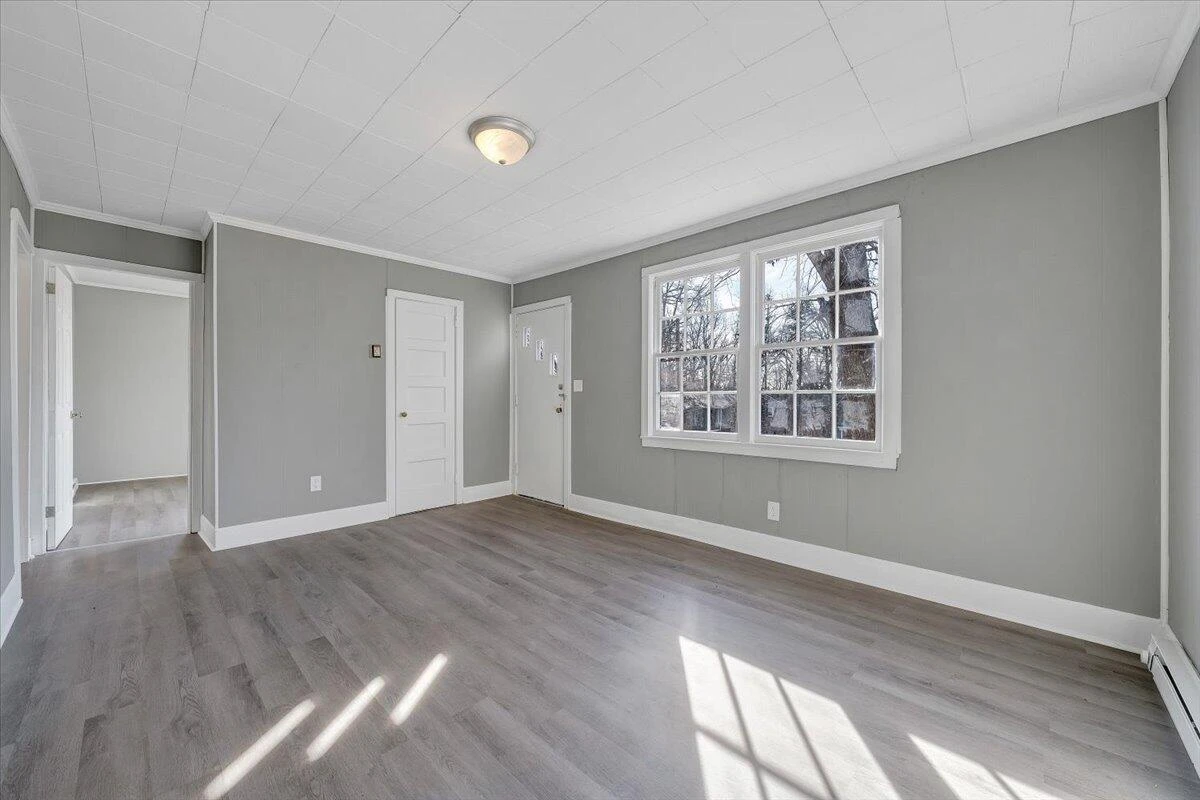 935 Myrtle RD - Photo 4