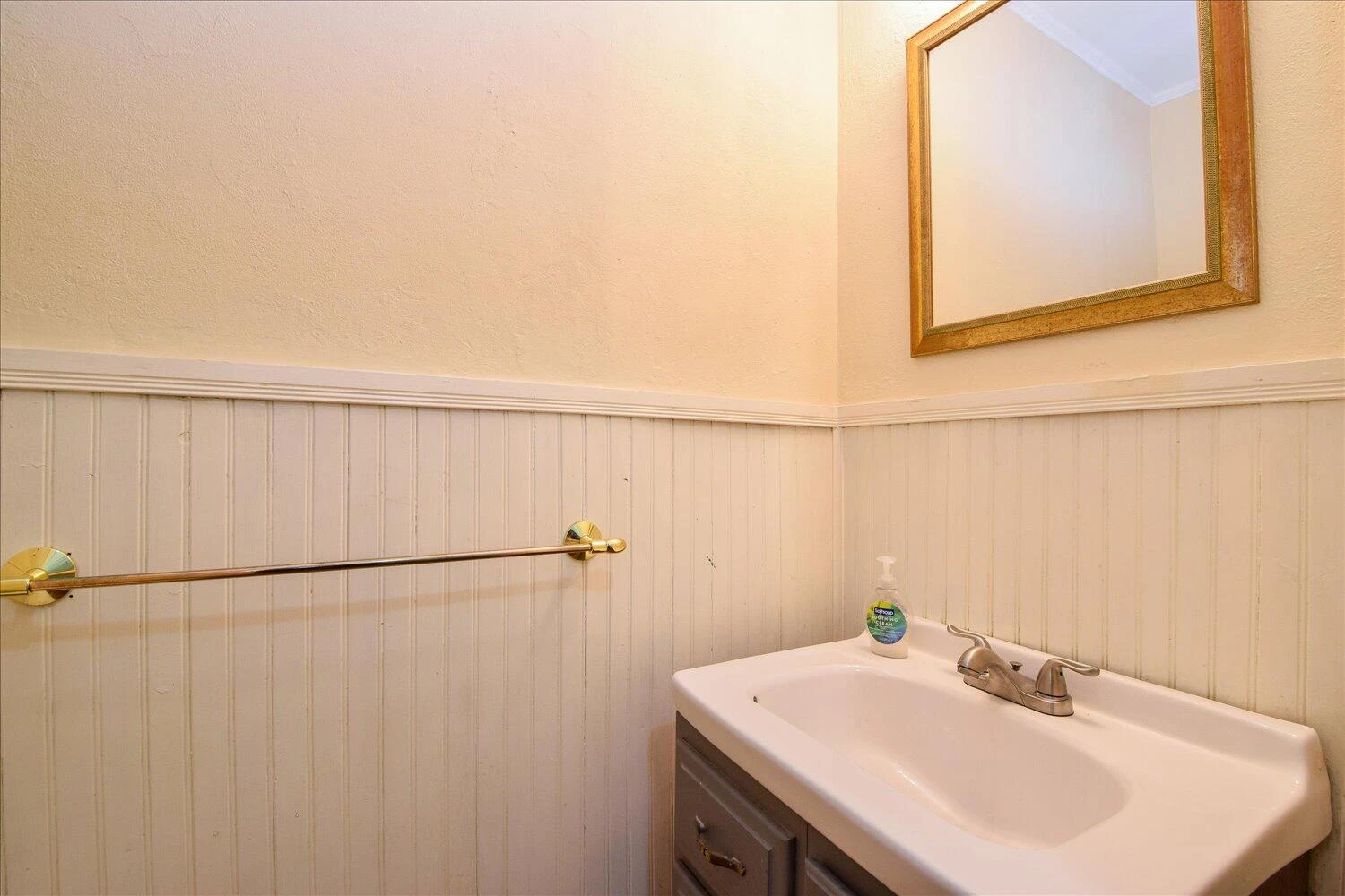 2414 Fairway DR - Photo 14