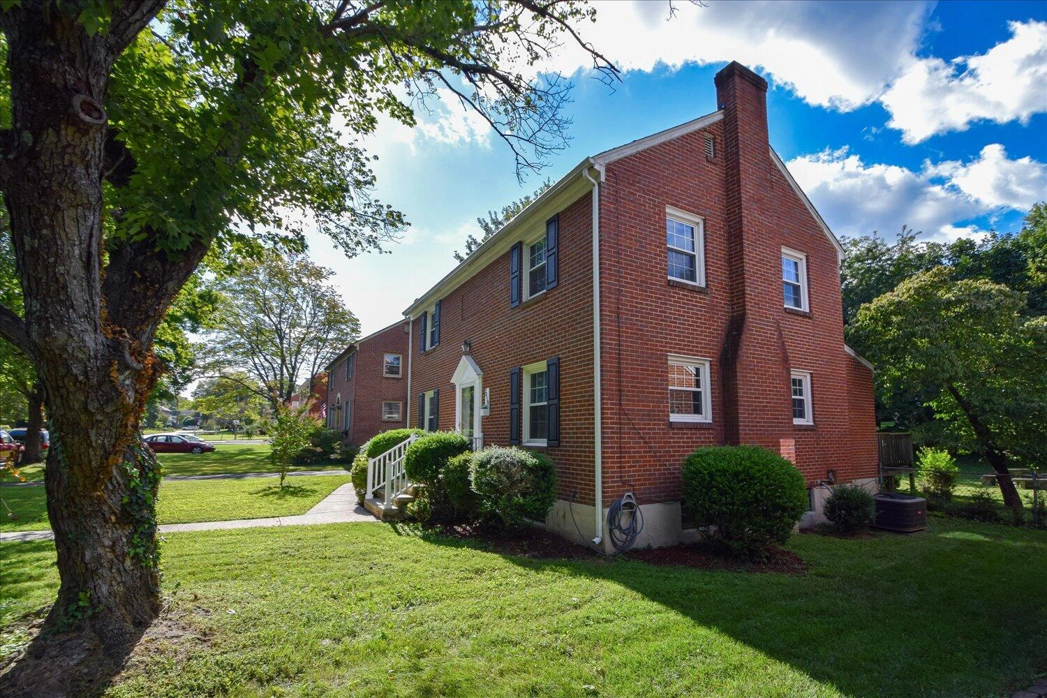2414 Fairway DR - Photo 24