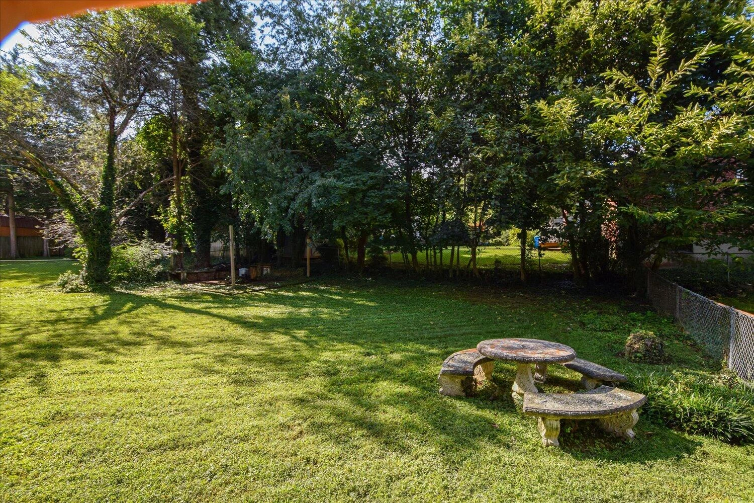 2414 Fairway DR - Photo 28