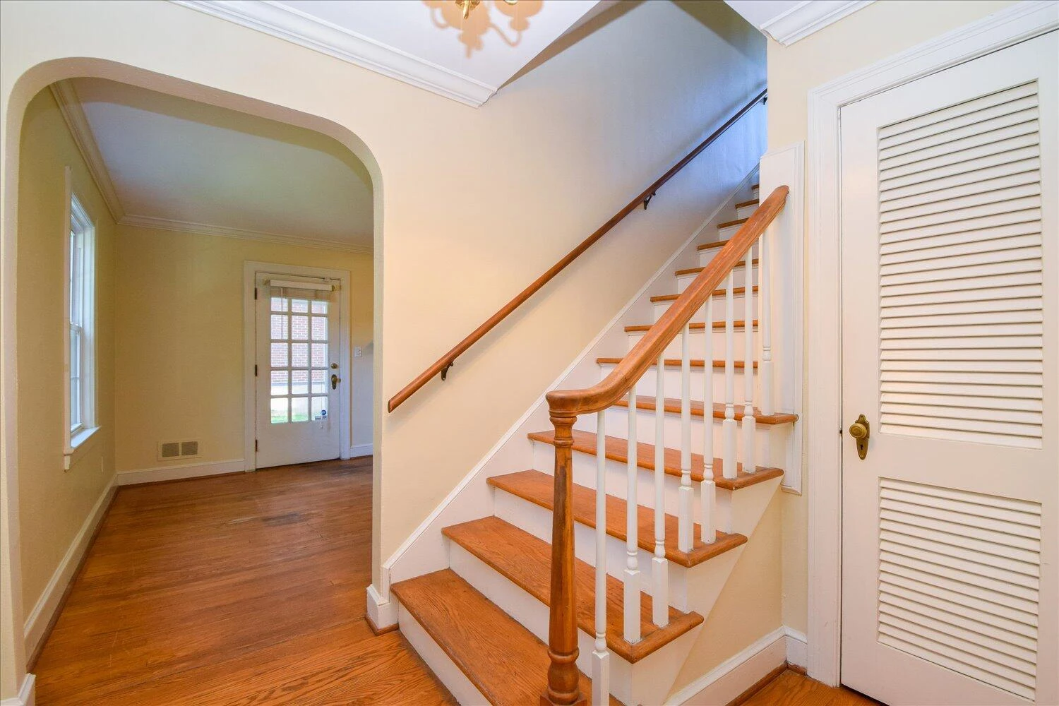 2414 Fairway DR - Photo 5
