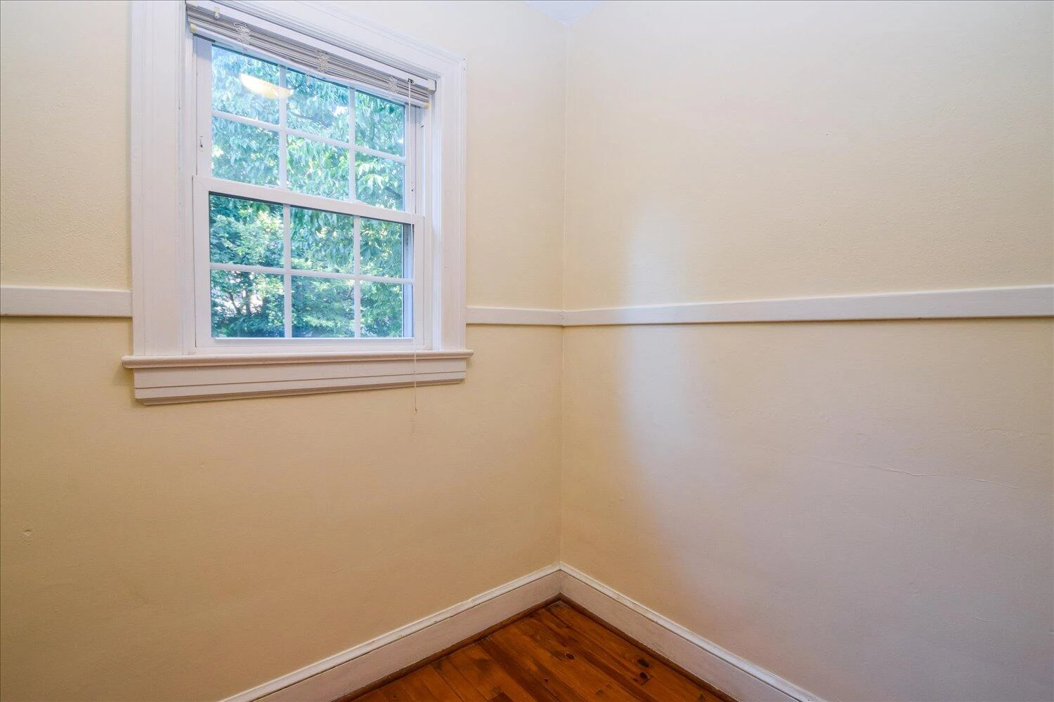 2414 Fairway DR - Photo 9
