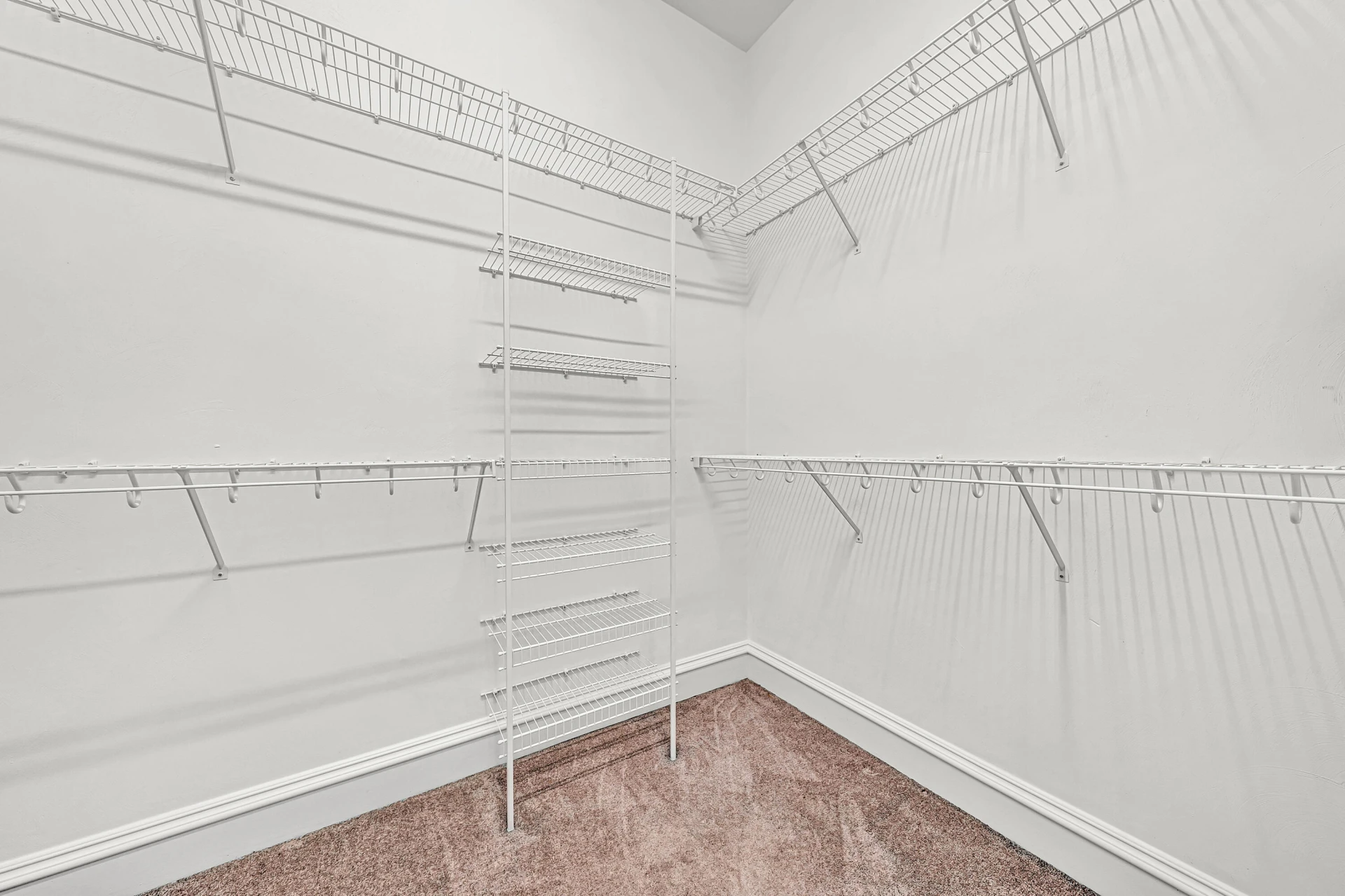 372 Albemarle AVE - Photo 35