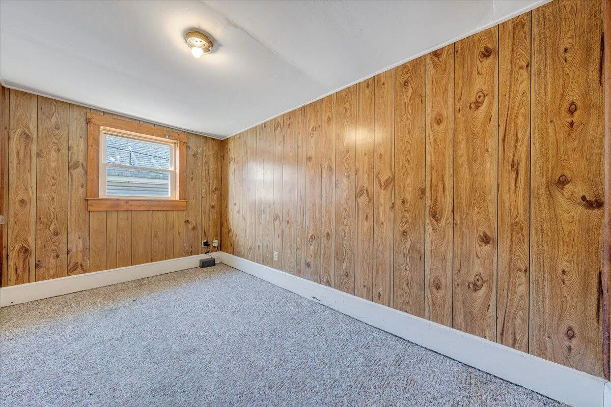 228 Beech ST - Photo 18
