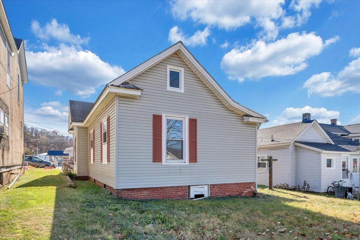 228 Beech ST - Photo 20