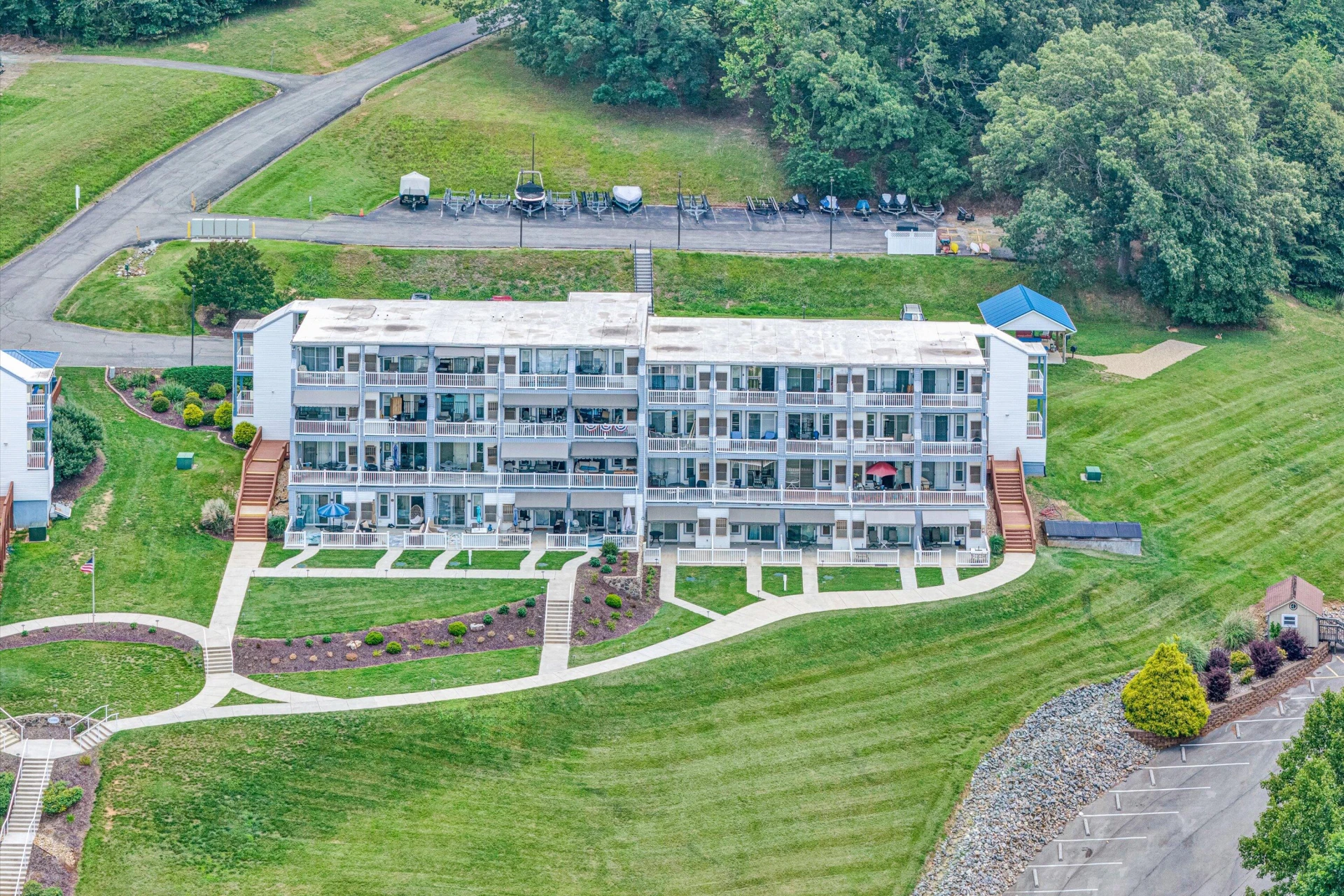 1085 Bluewater DR #120 - Photo 2