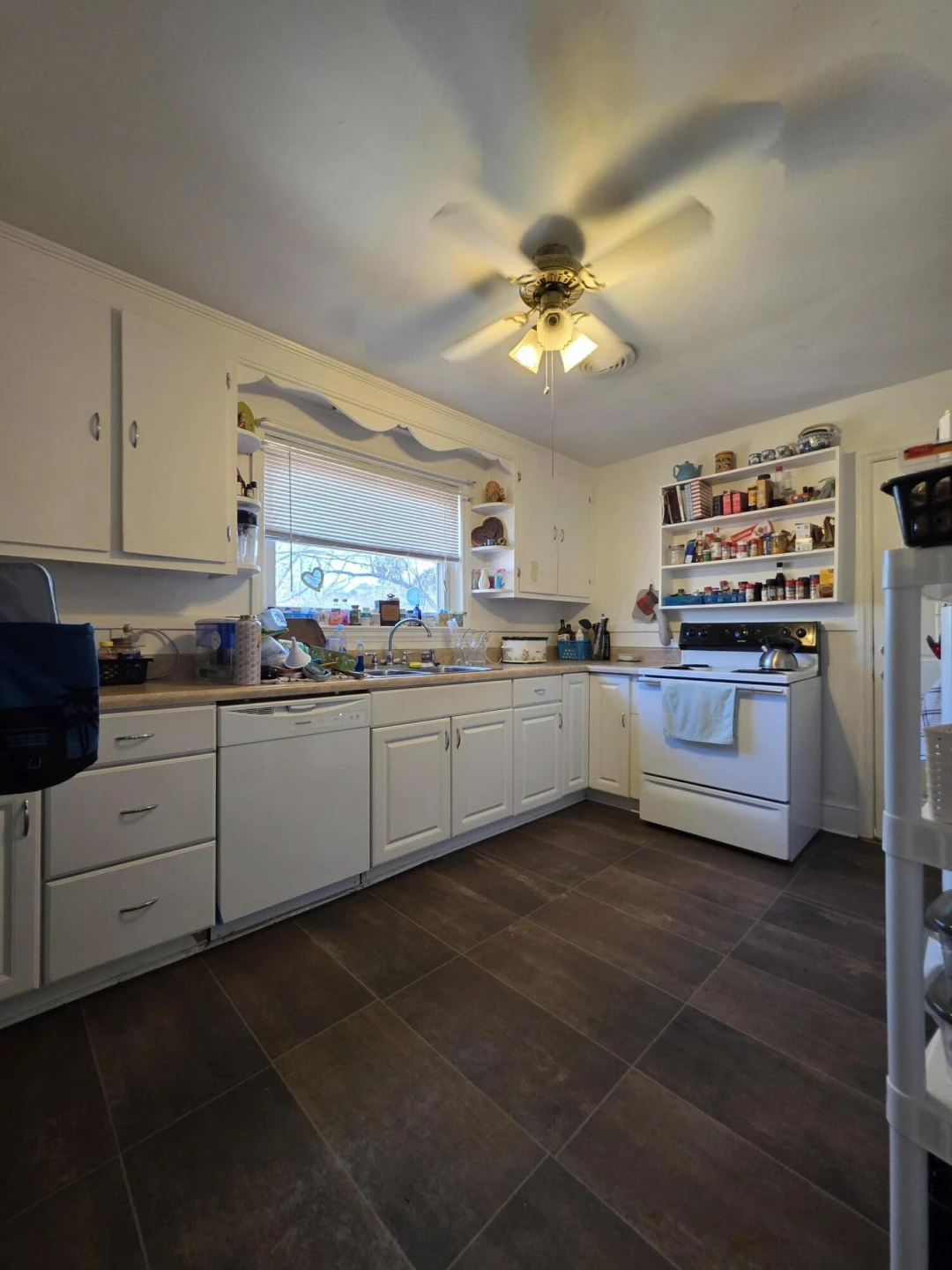 1228 Wasena AVE - Photo 12