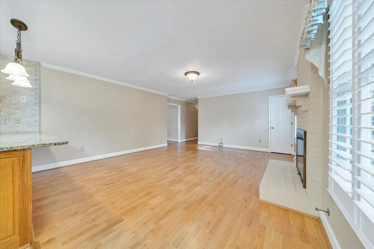 5032 Labradore DR - Photo 9