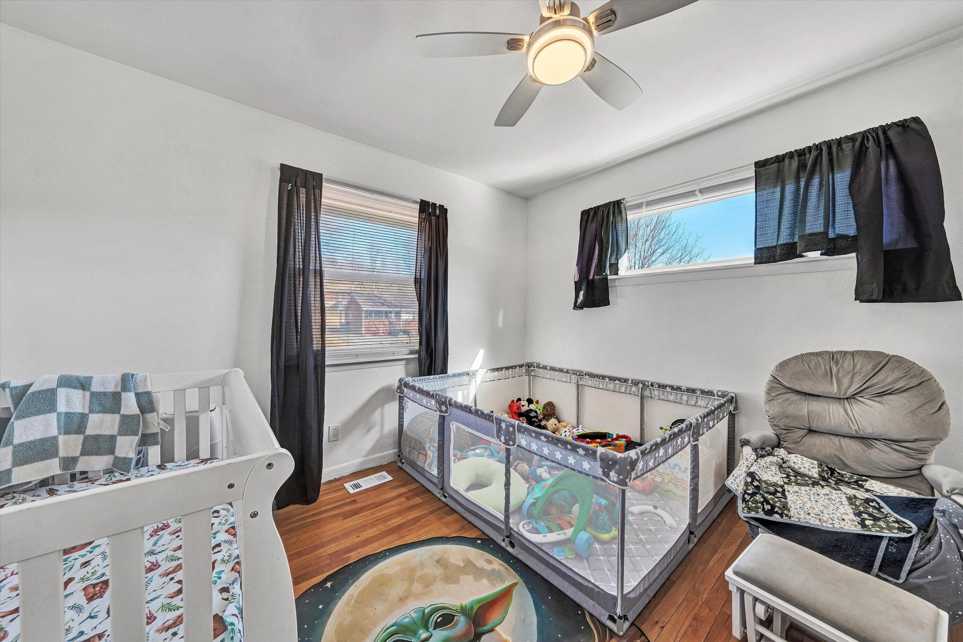 1019 Markham CIR - Photo 13