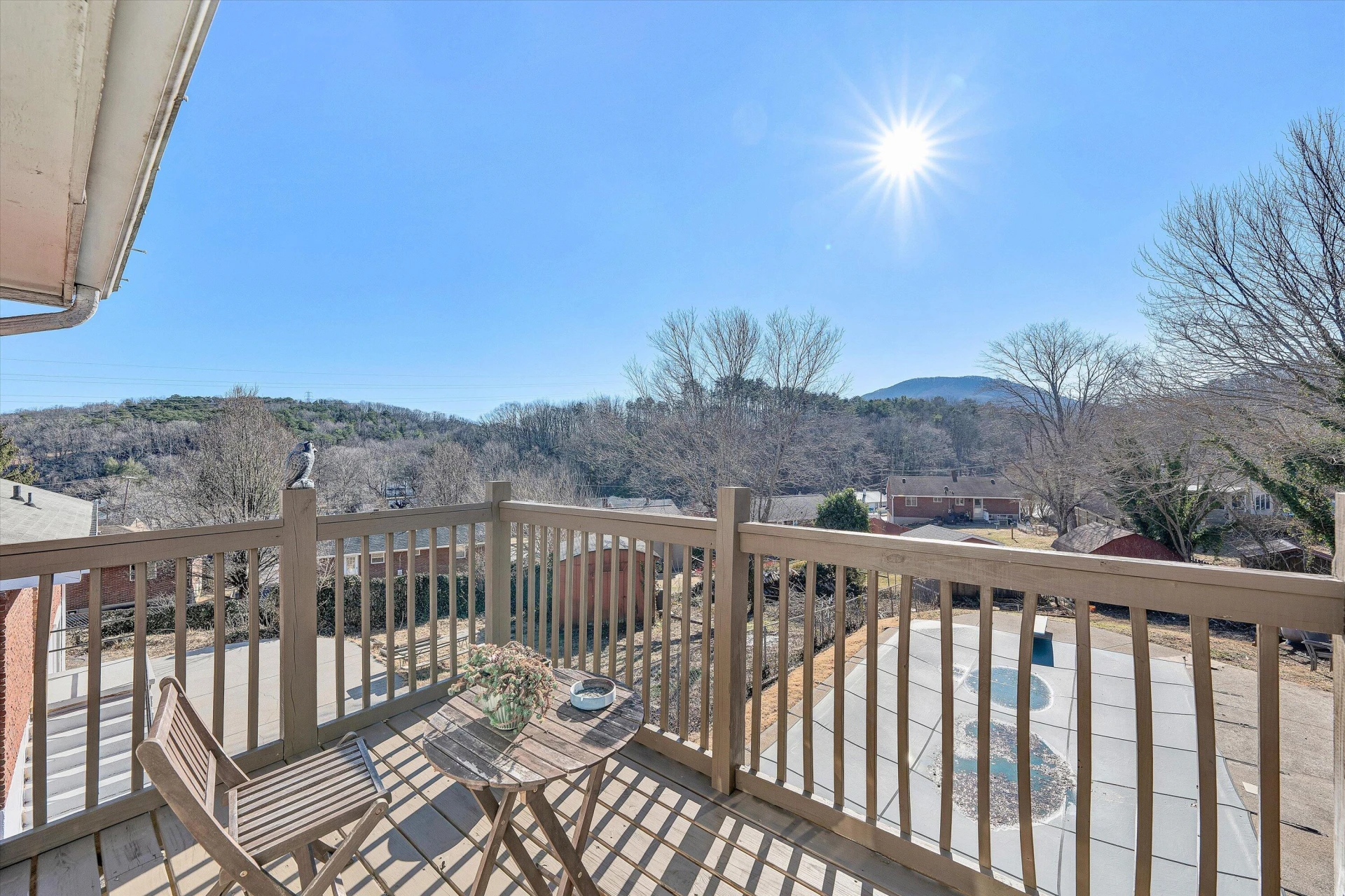 1019 Markham CIR - Photo 17
