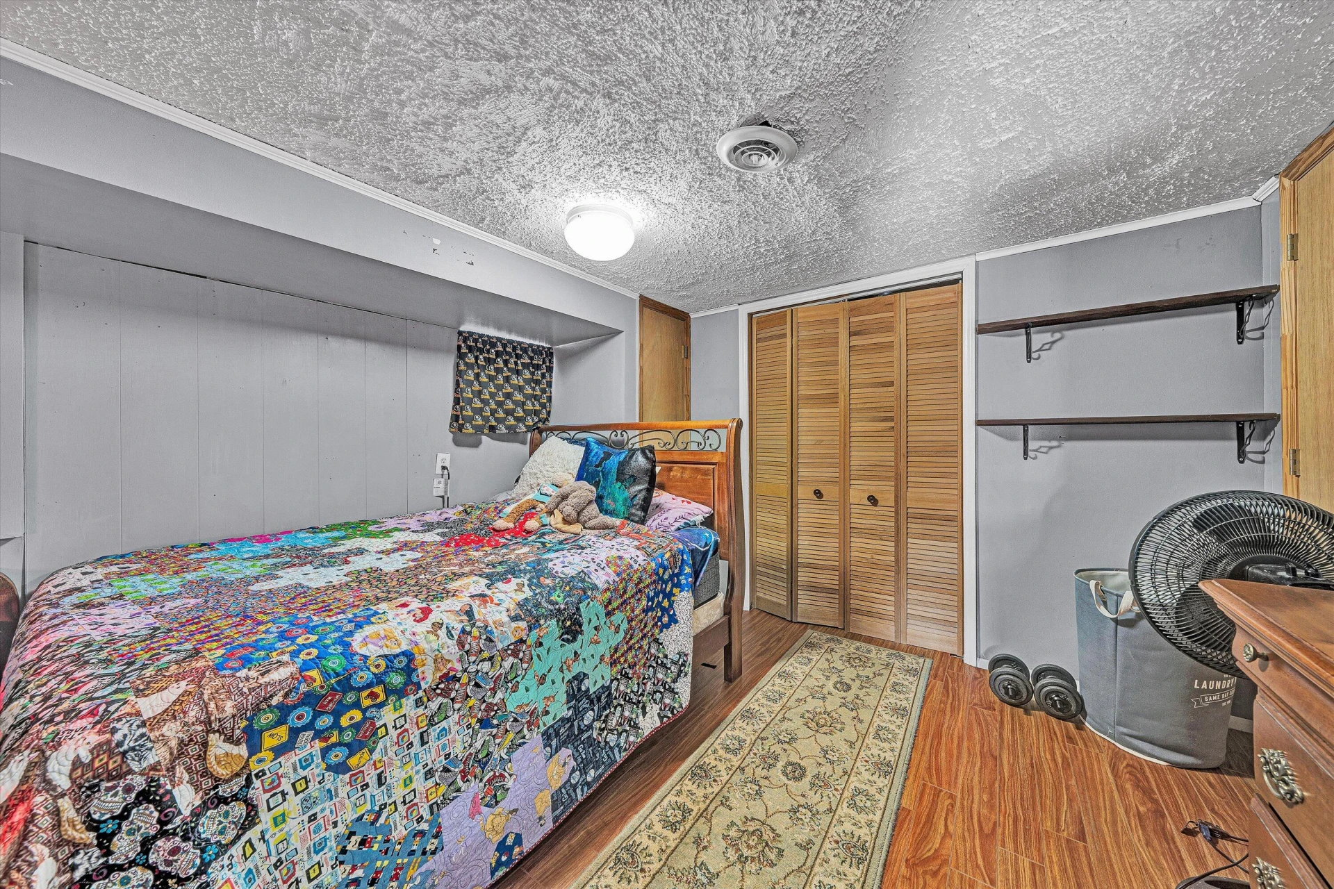 1019 Markham CIR - Photo 20