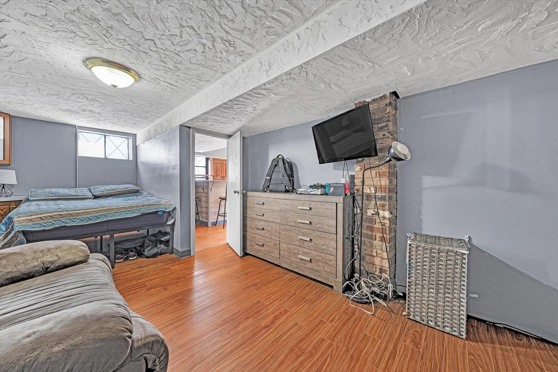 1019 Markham CIR - Photo 27