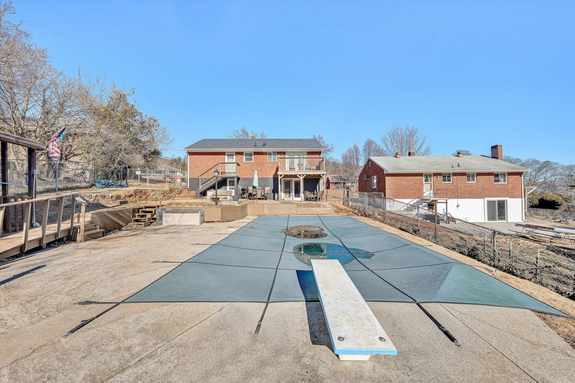 1019 Markham CIR - Photo 31