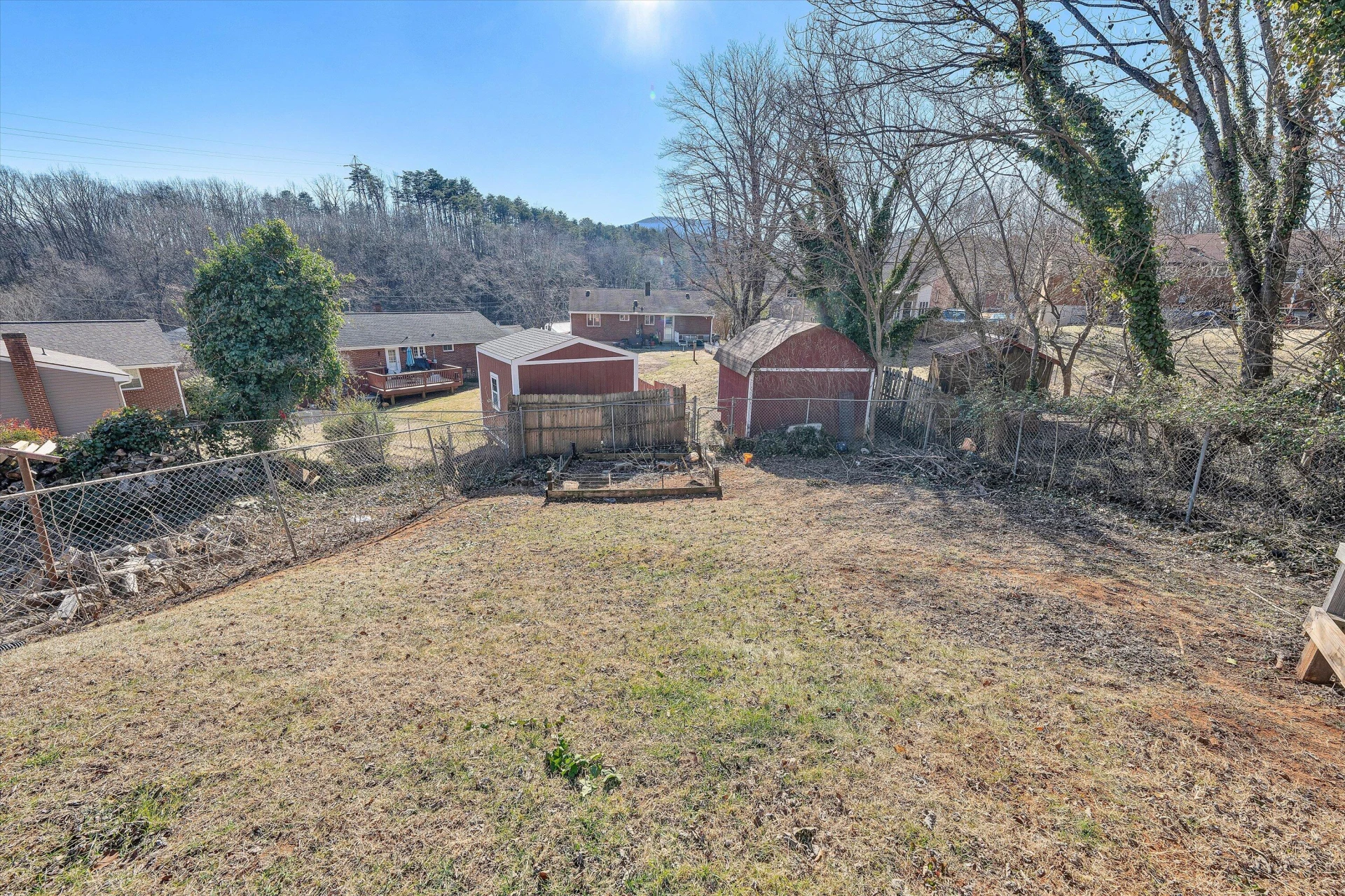 1019 Markham CIR - Photo 34