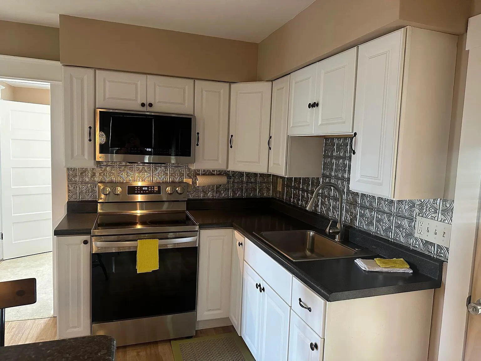 1518 Tazewell AVE - Photo 7